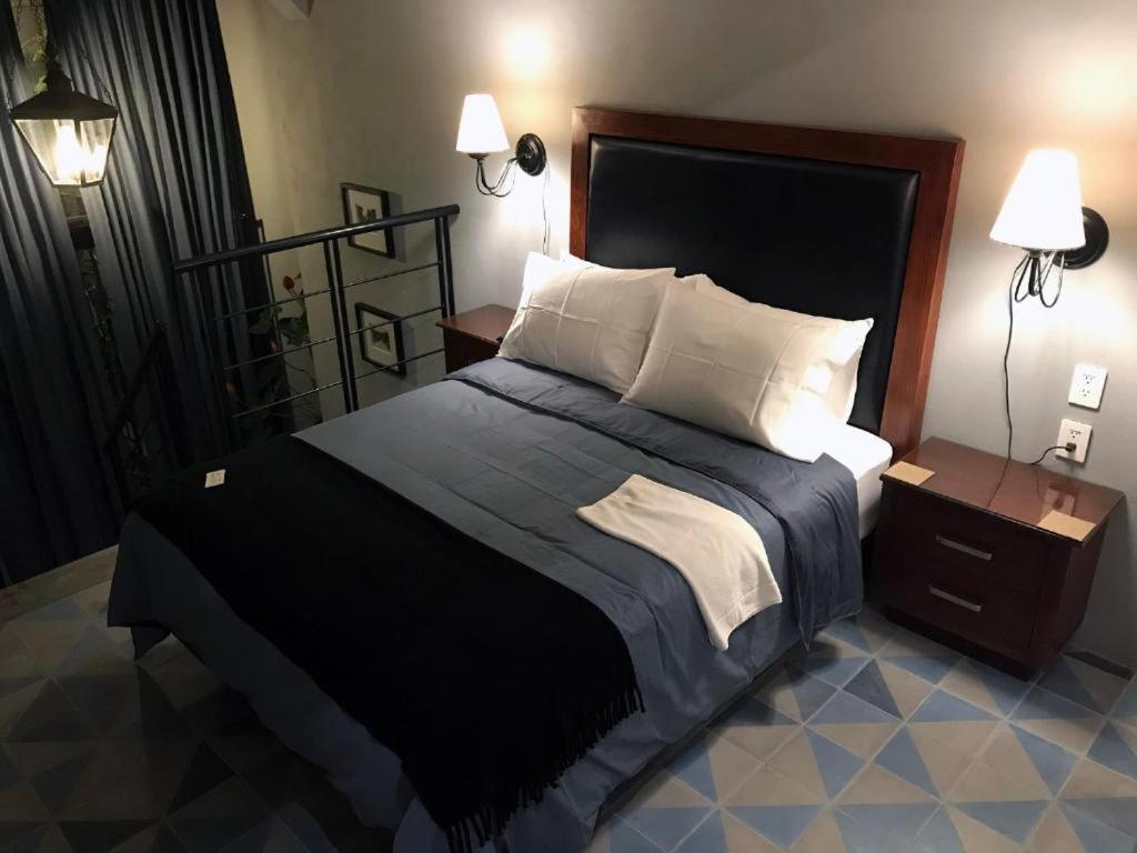 La Perla Hotel Boutique B&B Γκουανταλαχάρα Εξωτερικό φωτογραφία