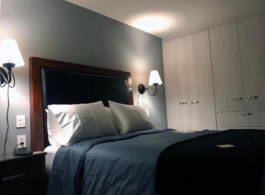 La Perla Hotel Boutique B&B Γκουανταλαχάρα Εξωτερικό φωτογραφία